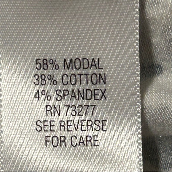 Women Apt 9 Scoopneck Essential Animal Print Black/Gray Small Short Sleeve Top - Picture 9 of 9